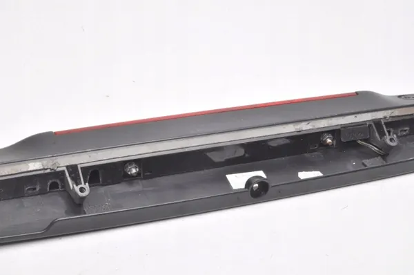 Spoiler Volvo C30 OEM 30674244 - Estado Usado image 7