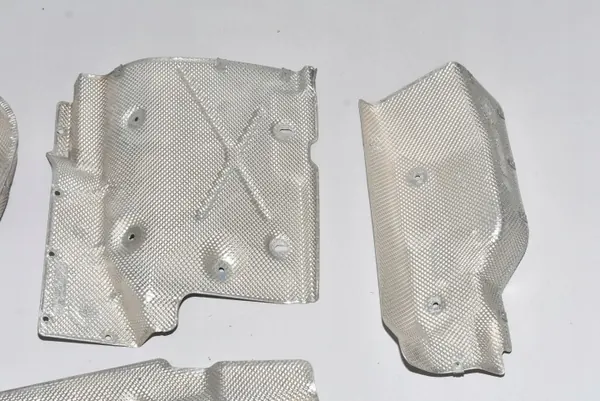 Isolation thermique BMW OE 18308609802 pour i3 image 3