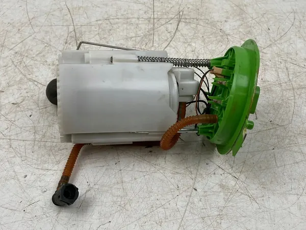 VW AUDI SEAT SKODA 2.0 TFSI Polttoainepumppu 5Q0919051AQ image 7