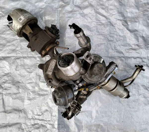 Válvula de turbocompresor Citroen C5 III X7 2.2 HDI 170CV 9686782580 image 3