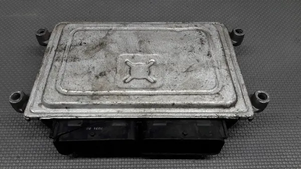 Unité de contrôle moteur Chevrolet Spark III OE 25182025 image 7