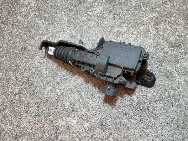 Fecho do Capô Tesla Model 3 OEM 164307100A - Usado image 4