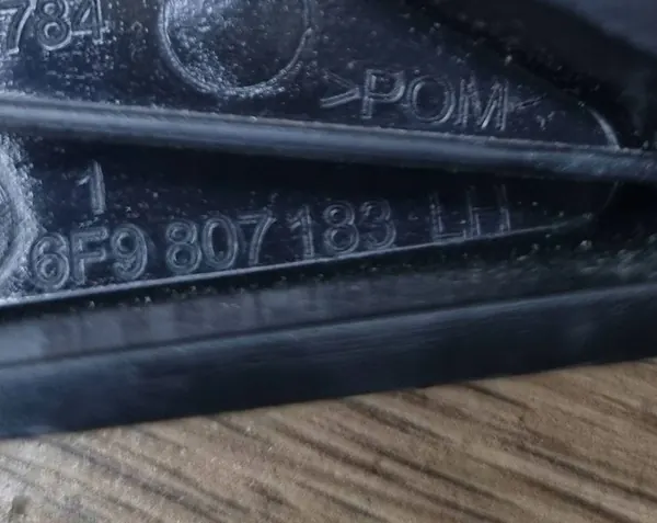 Elementos de montagem dianteira esquerda Seat Arona 2020 6F9807183 image 8