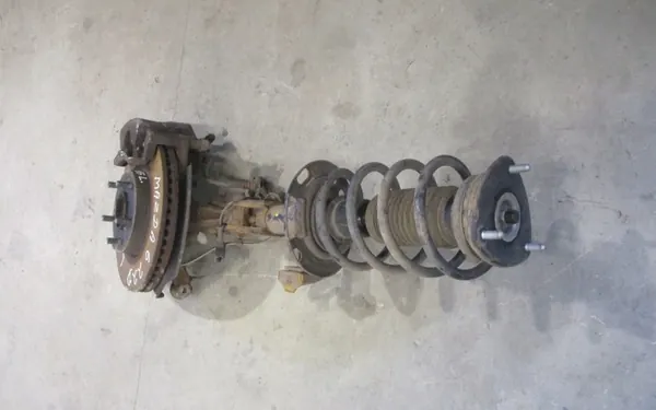 Fram vänster McPherson stötdämpare Mazda 6 III GJ 2.2 D image 2