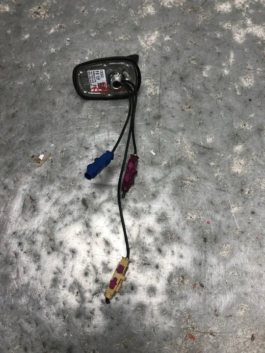 Audi Q5 Shark Fin Antenni OEM 8R0035503B image 5
