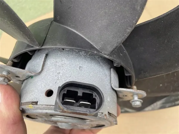 Ventilador de refrigeração OEM 31325313 Renault Master IV image 6