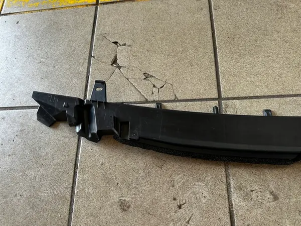 Etupuskimen alapuomi Toyota Corolla E21 2018- OEM 52618-02180 image 3