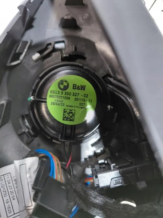 Altavoz triángulo espejo BMW XM G09 OEM 5A67405 image 5