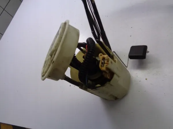 Brandstofpomp Float Mercedes C-Klasse W203 CDI A2034707394 image 2