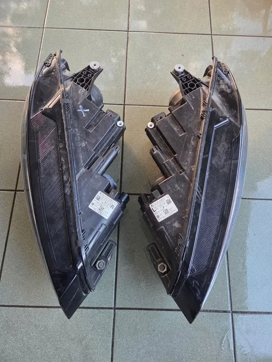 Faróis VW Touran 5TB 2015 H7 OEM 5TB941005A 5TB941006A image 2