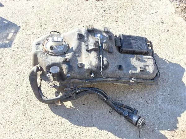 Polttoainesäiliö OEM 31110-D7000 pumpulla Tucson/Sportage image 5