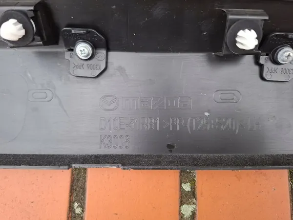 MAZDA CX-3 Vänster Framdörrslist D10E-51RB1 image 7