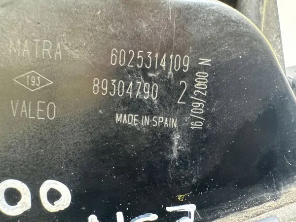 2000 Renault Espace III Farol de nevoeiro dianteiro image 5