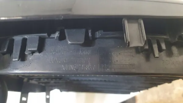 BMW X3 G01 X-Line Grillbeschermer OEM 7478670 Rechts Voor image 10