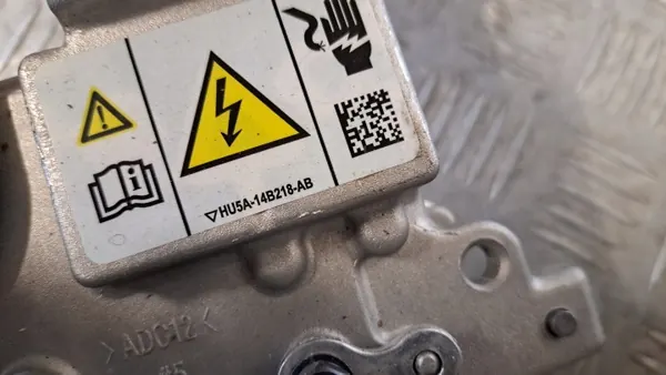 Spänningsomvandlare Ford Kuga MK3 OEM PZ18-14G646-AC image 5
