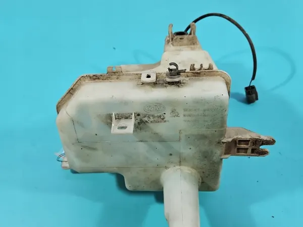 Réservoir de lave-glace KIA OEM 98610-1H000 pour Ceed I image 3