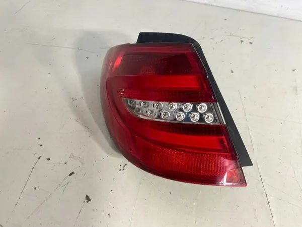 Linker achterlicht Mercedes W246 EU image 2