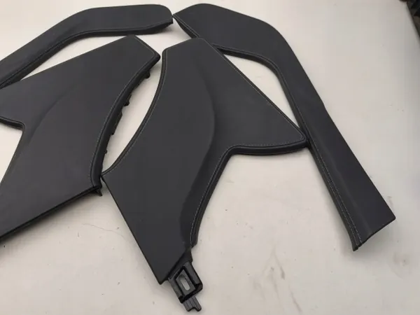 Cache latéral tunnel Tesla Model S 2015 OEM AMD211584 image 3