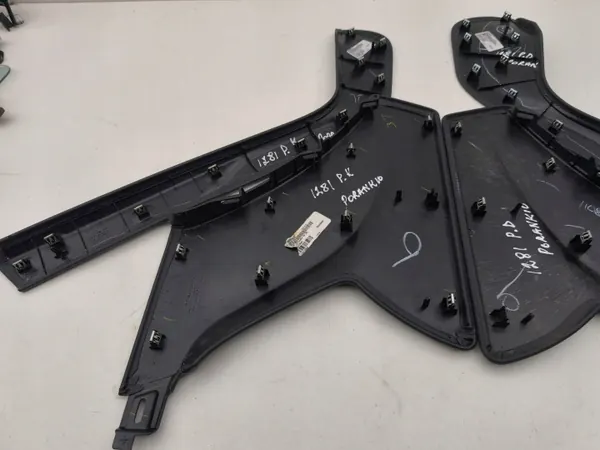 Cache latéral tunnel Tesla Model S 2015 OEM AMD211584 image 5