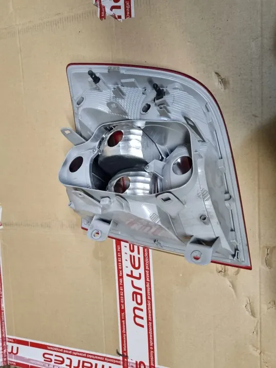 LÁMPARA TRASERA IZQUIERDA SKODA RAPID 2017-2019 image 3