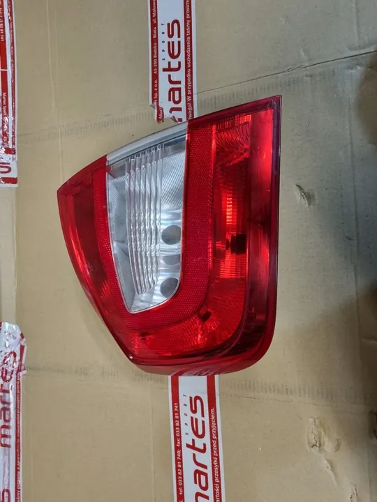 LÁMPARA TRASERA IZQUIERDA SKODA RAPID 2017-2019 image 4