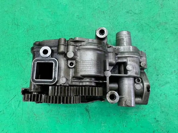 Pompe à huile OEM 057115105L pour Audi A8 D3 4.0 TDI V8 image 4