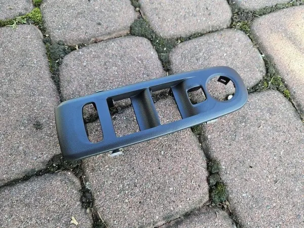 Capa interruptor janela OEM B182 para Proace City Berlingo image 2