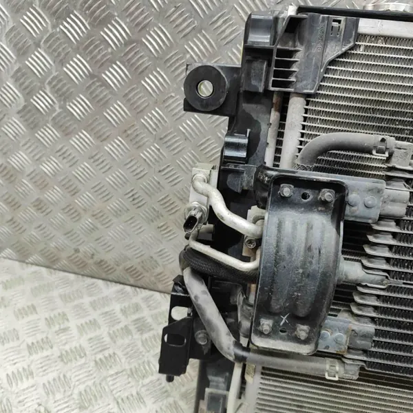 Pièces refroidissement OEM 921004KJ0A Nissan NP300 Navara image 4