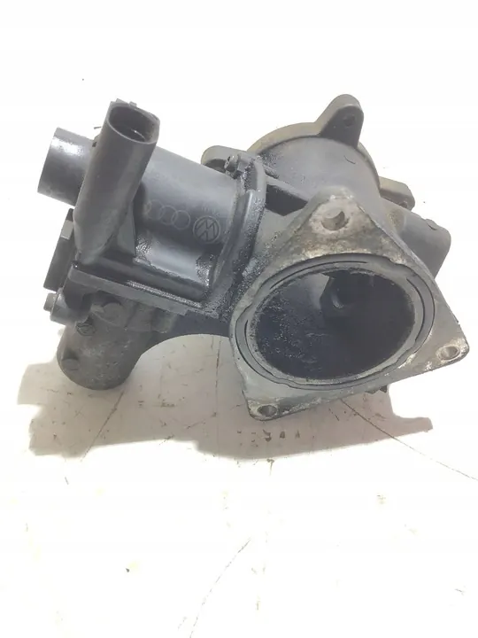 EGR-venttiili Volkswagen Crafter 2.5 TDI 076131501B image 2