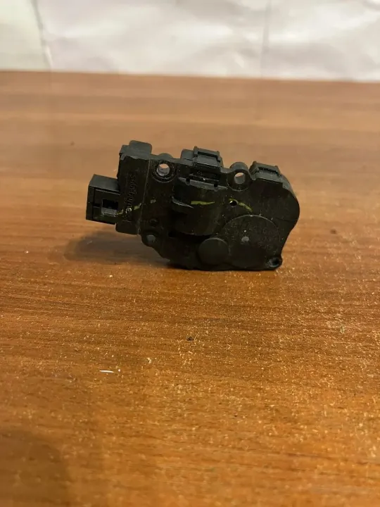 Luftflödesventilmotor D2185 Mercedes-Benz C W204 image 3