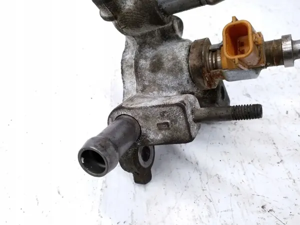 Inyector AdBlue Renault OEM H8200778880 - Usado image 4