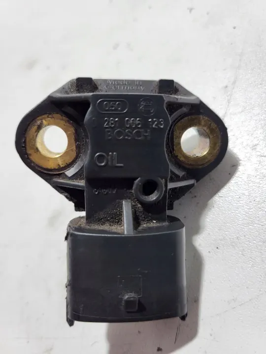 Iveco Stralis Boostdruksensor OEM 0281006123 image 4
