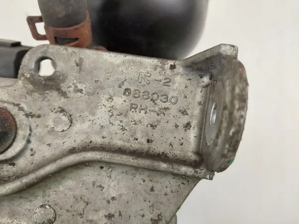 Pompe à vide de frein OEM 006-V95-151D - Honda OE d'occasion image 5