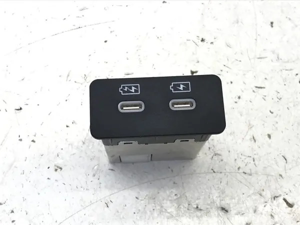 BYD USB-C Ladeanschluss OEM SA3HJ3798700W image 2