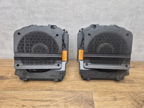 BMW OEM 9169687 9169688 Subwoofer Pari - Harman Kardon image 2