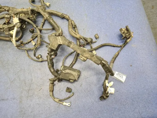 Toyota Motorharness OEM 82121-0ZQ50-F Gebruikt image 4