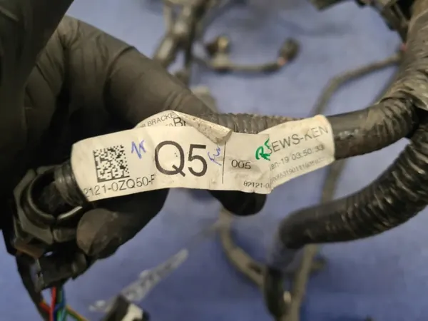 Toyota Motorharness OEM 82121-0ZQ50-F Gebruikt image 6
