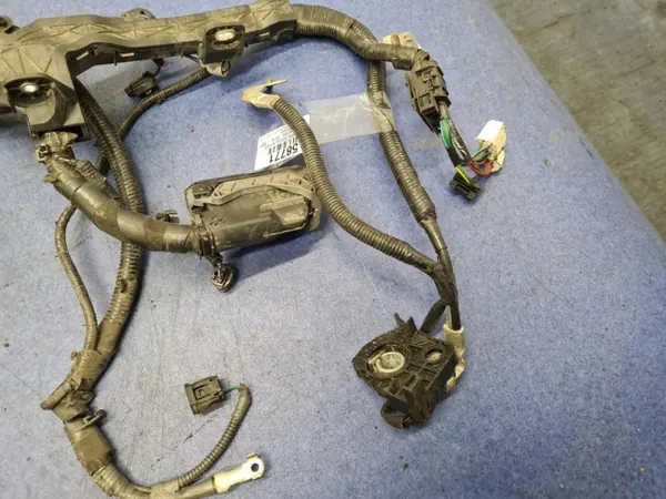 Toyota Motorharness OEM 82121-0ZQ50-F Gebruikt image 7