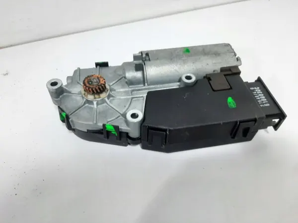Fiat Schiebedachmotor OEM 61.110.49B - Gebraucht image 6