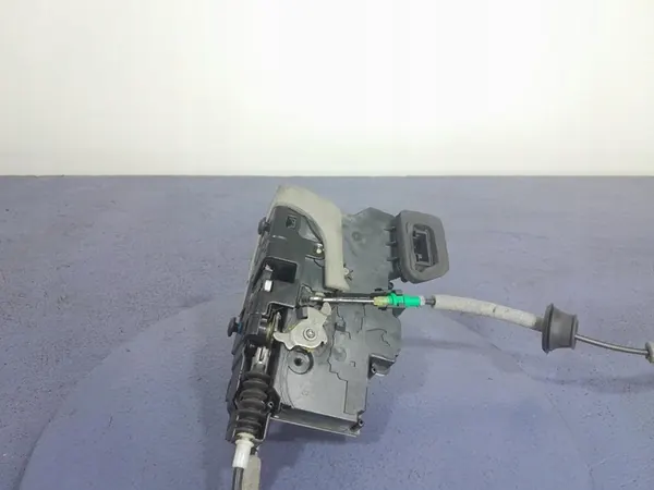 AUDI A6 C8 Hintere Linke Türschloss 9 Pins 4K0839015R image 2