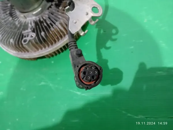 Mercedes Visco Lüfterkupplung OEM A0002008522 Gebraucht image 3