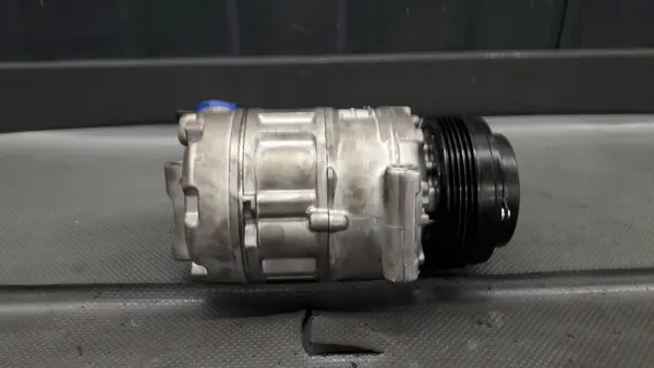 Ilmastointikompressori 1162 000S BMW E38 E46 image 6