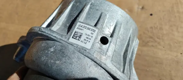 Soporte de motor Mercedes E-Class W213 A2132400700 image 5