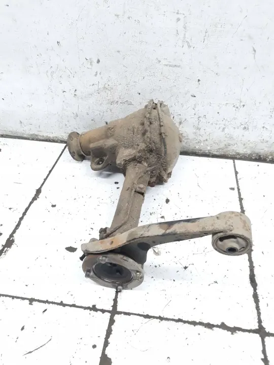 Mitsubishi Pajero Voorste differentieel OEM KN45403533 image 3
