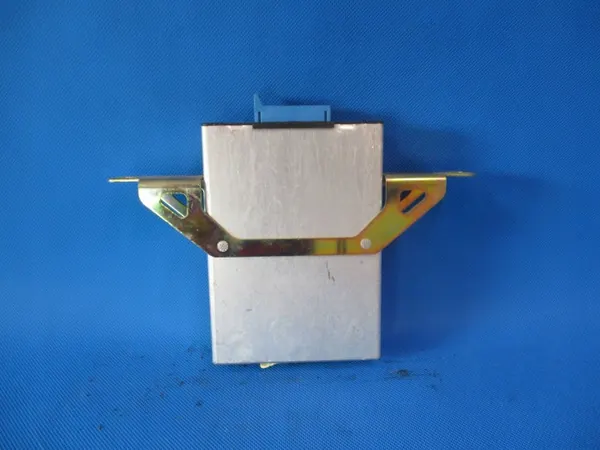 Module Régulateur de Vitesse OEM 1384734 BMW E32/E34 image 2