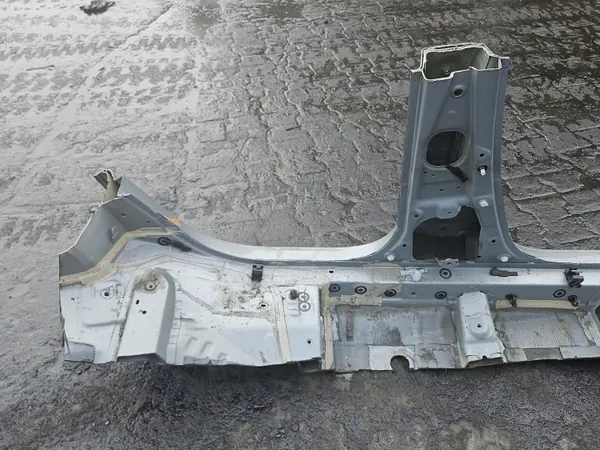 Linker Mittel-B-Pfeiler OEM IMPRK1553042 Toyota Auris II image 10
