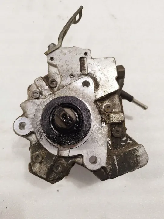 TOYOTA AURIS YARIS COROLLA 1.4 EINSPRITZPUMPE OEM image 2