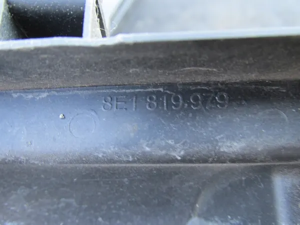 AUDI A4 B7 Cabinefilterbehuizing 8E1819641A image 10