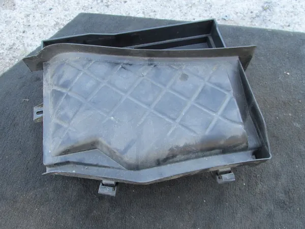 AUDI A4 B7 Cabinefilterbehuizing 8E1819641A image 2