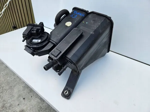 Filtro de carbón OEM 7P0201801E para VW Touareg II image 4